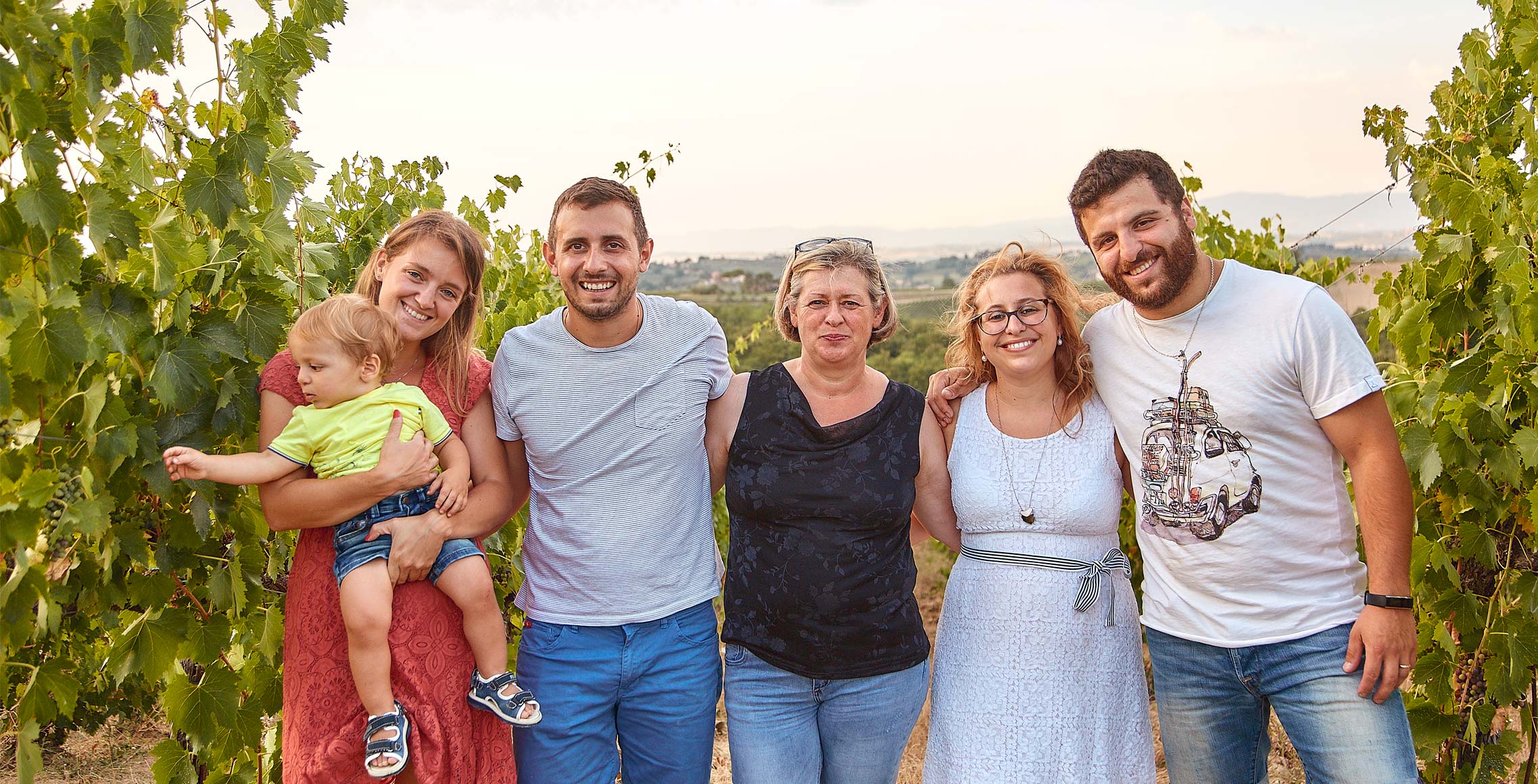 famiglia vignaioli, viticoltori in vigna